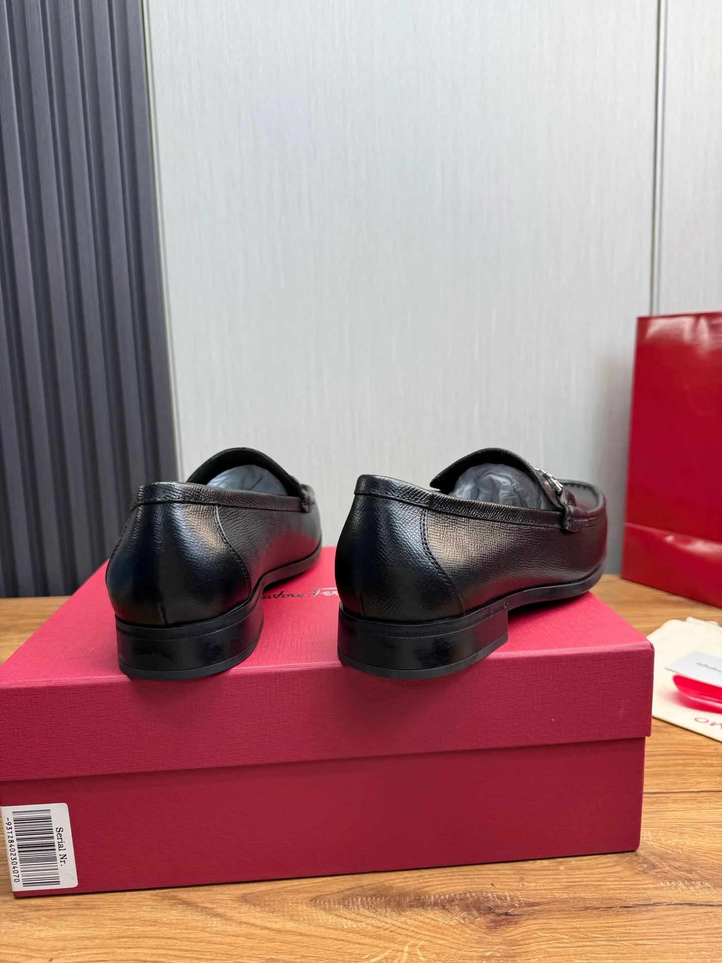 Men's shoes 💰760💰 Ferragamo. [Ferragamo] Men's Loaf leather shoes, the latest hot style, 1:1 original purchase quality, top quality, imported open-edge beaded cowhide leather on the upper, hand-made three-dimensional stitching highlights the round toe design, the inner feet are made of imported cowhide, with original wear-resistant rubber outsole, matching code 39-44, (38, 45 custom-made, non-refundable)